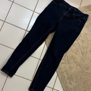 White House black market 6